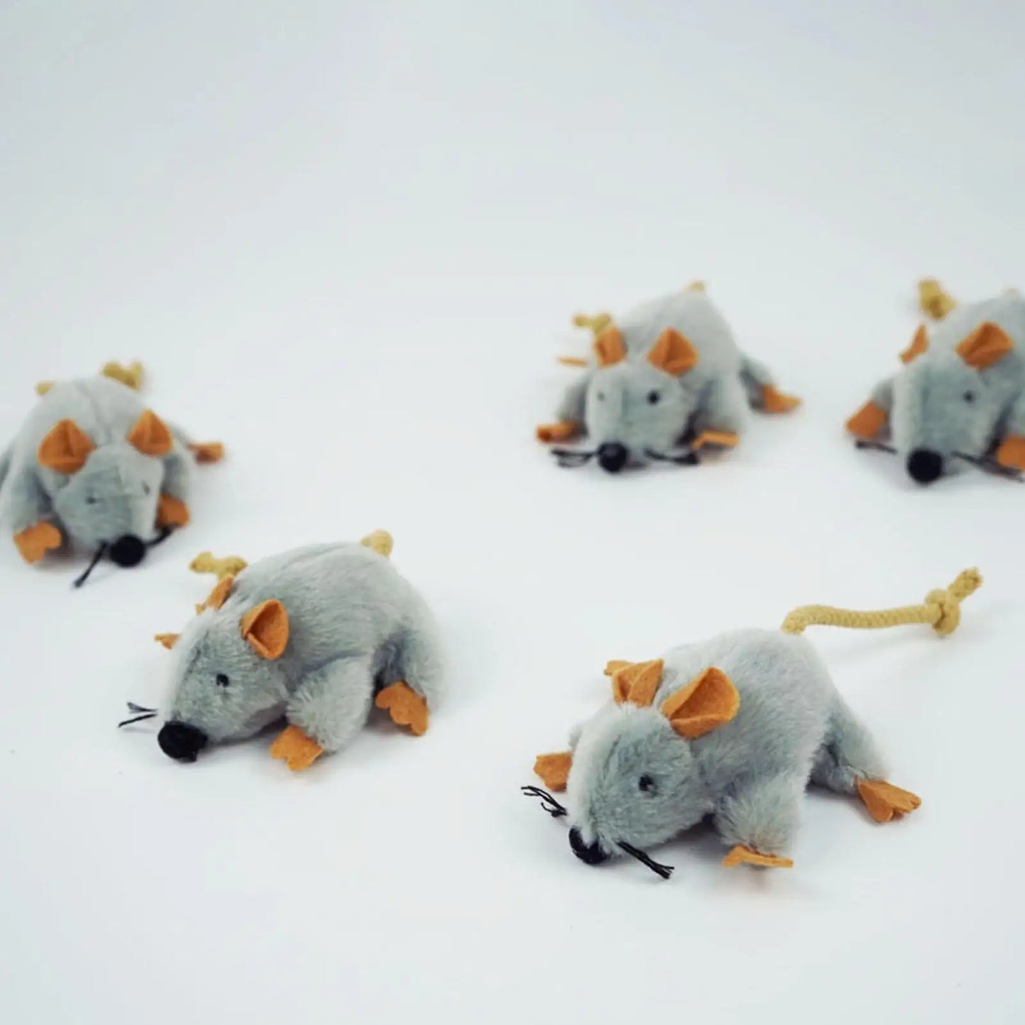 Plush Mouse Cat Toy with Built-in Sound
